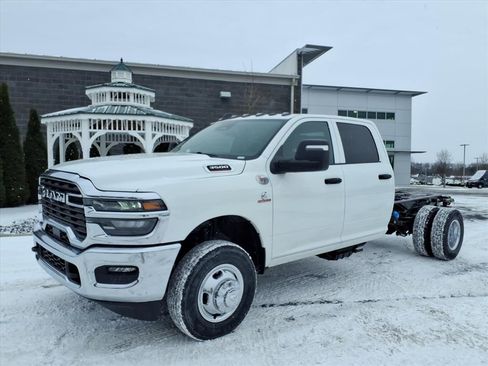 New 2026 RAM 3500 Tradesman w/ Chrome Appearance Group A AWD/4WD image 2