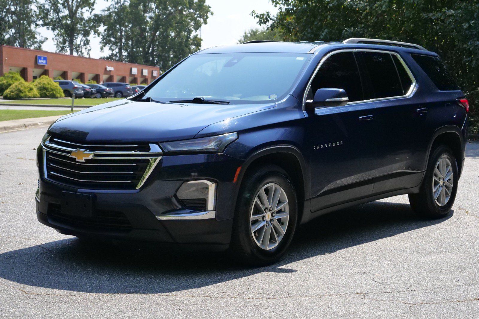 Used 2022 Chevrolet Traverse LT AWD/4WD image 6