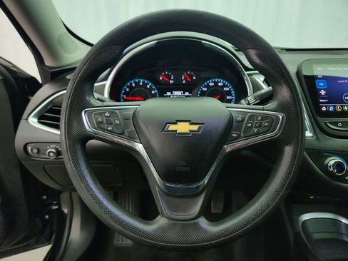 Used 2021 Chevrolet Malibu LT image 11