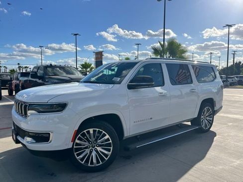 New 2025 Jeep Wagoneer L Series II image 3