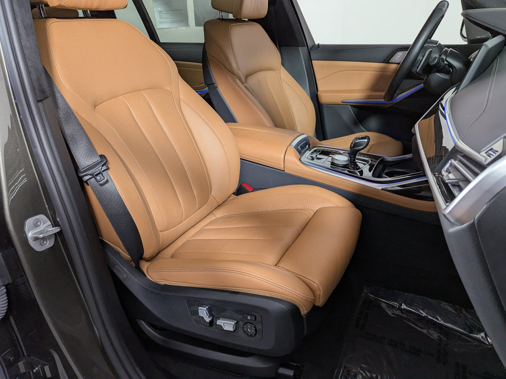 Used 2021 BMW X7 xDrive40i w/ Executive Package AWD/4WD image 32