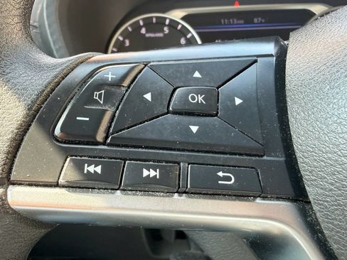 Used 2024 Nissan Sentra SV FWD image 19