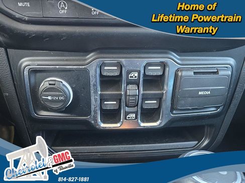 Used 2022 Jeep Wrangler Unlimited Sahara w/ LED Lighting Group image 22