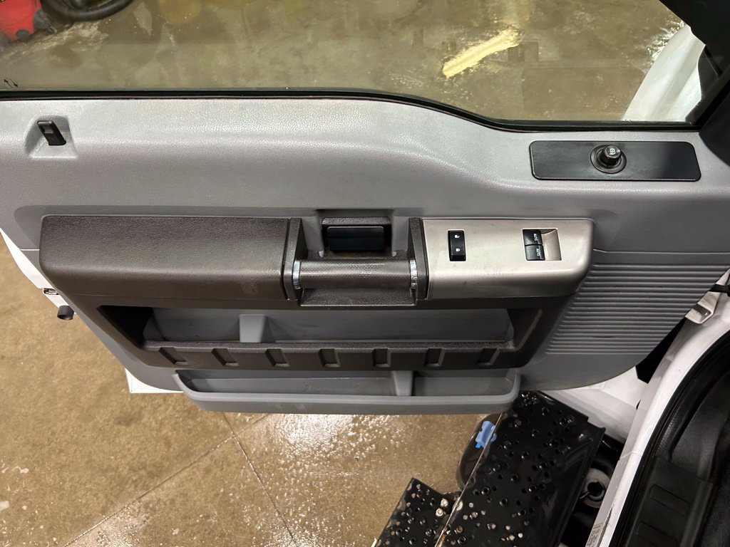 Certified 2022 Ford F750 2WD Regular Cab Super Duty image 11