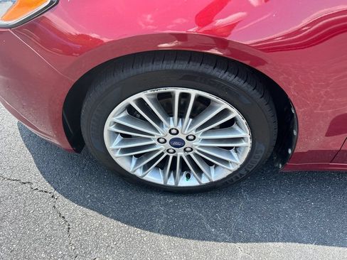 Used 2013 Ford Fusion SE FWD image 11