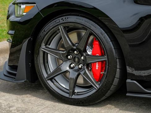 Used 2020 Ford Mustang Shelby GT500 w/ Carbon Fiber Track Pack RWD image 58