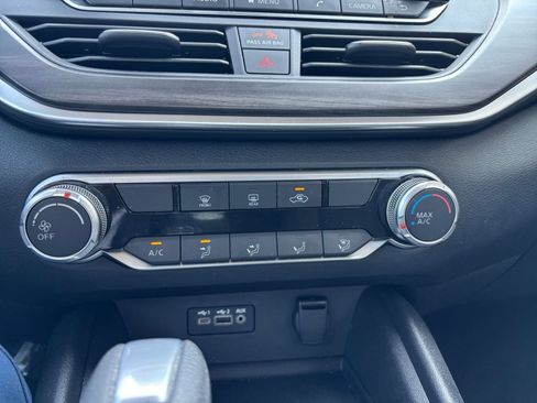 Used 2026 Nissan Altima 2.5 SV FWD image 17