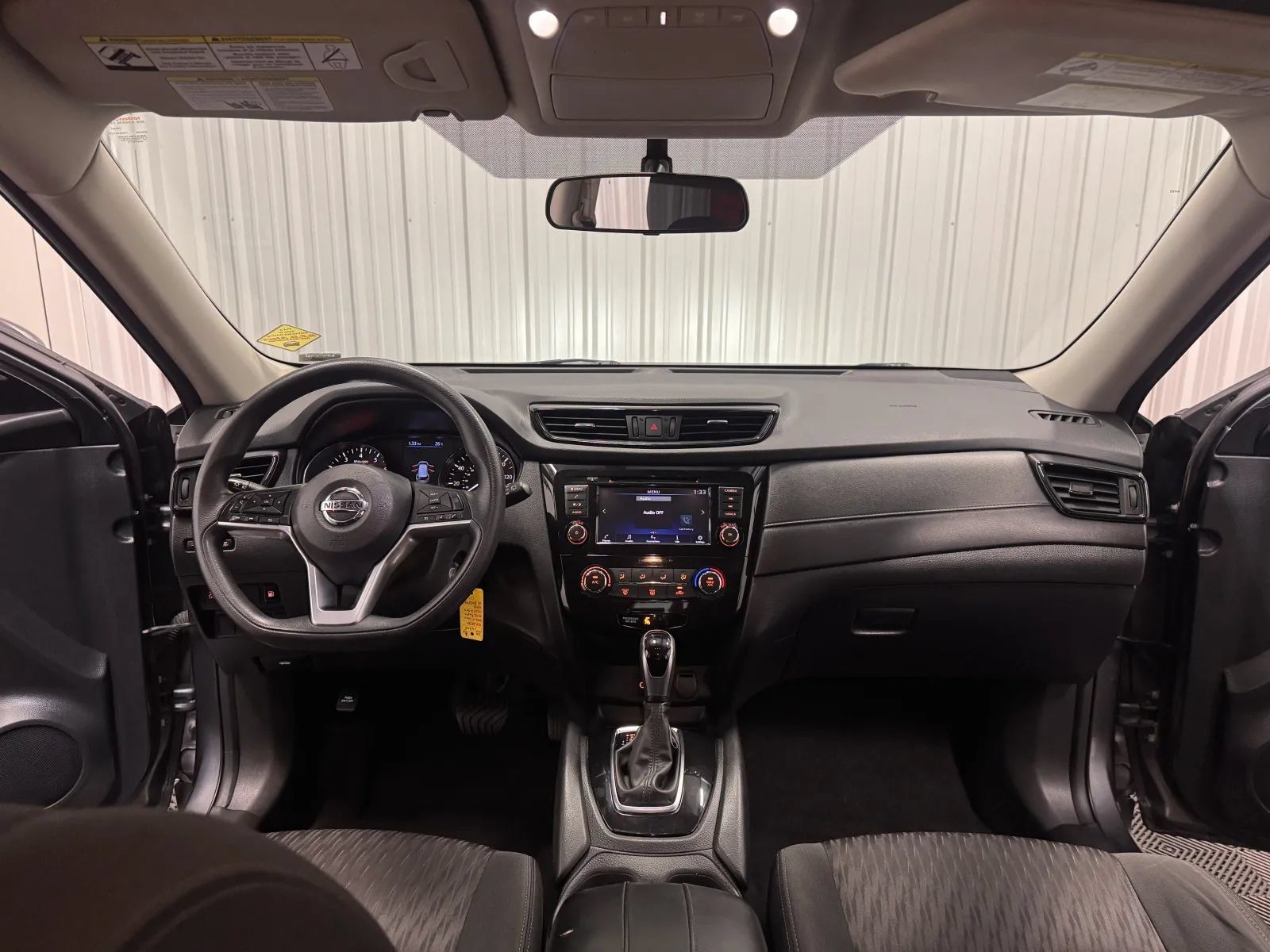 Used 2020 Nissan Rogue S FWD image 27