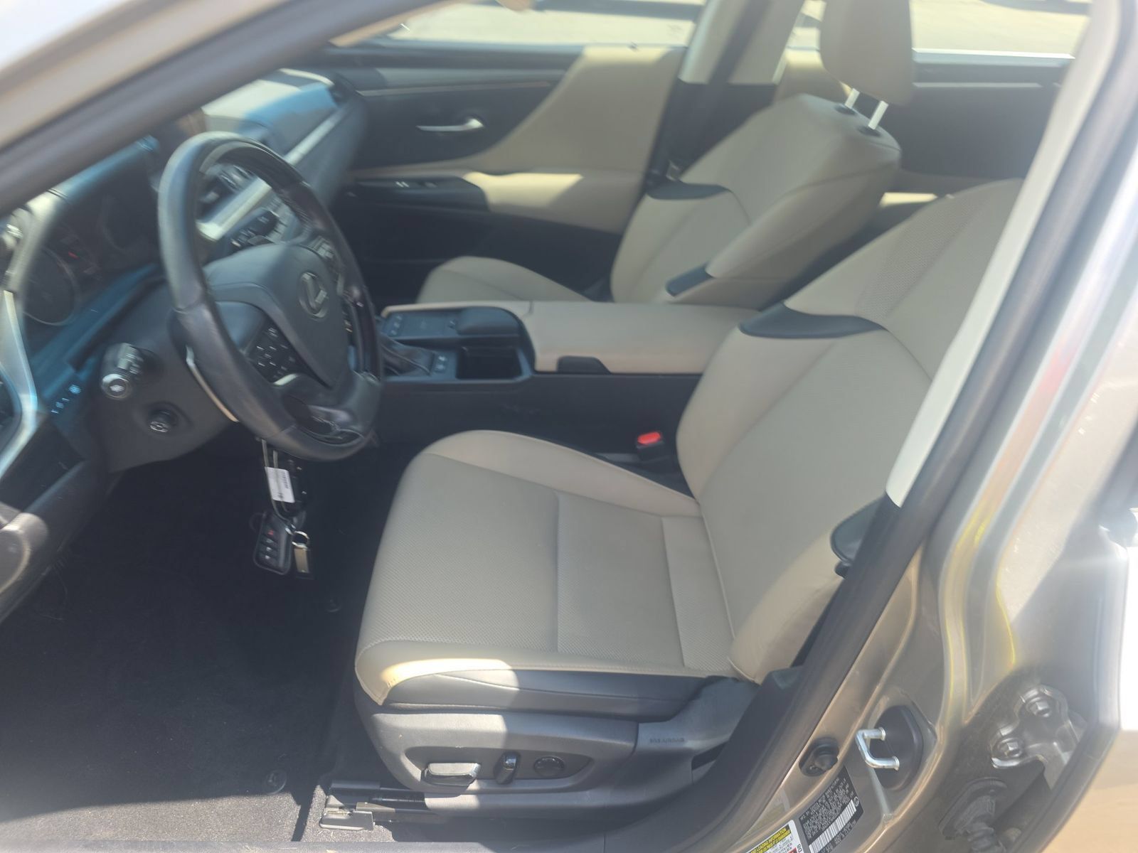 Used 2021 Lexus ES 300h w/ Premium Package FWD image 5