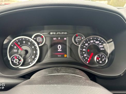 New 2026 RAM 1500 4x4 Crew Cab image 31