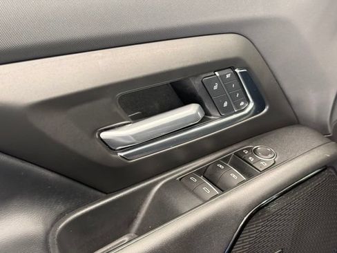 Used 2025 Chevrolet Silverado EV RST AWD/4WD image 18