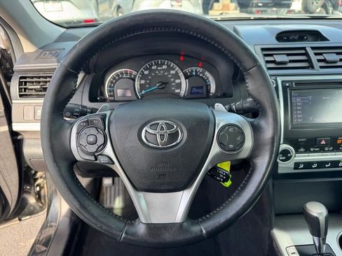 Used 2014 Toyota Camry SE image 21