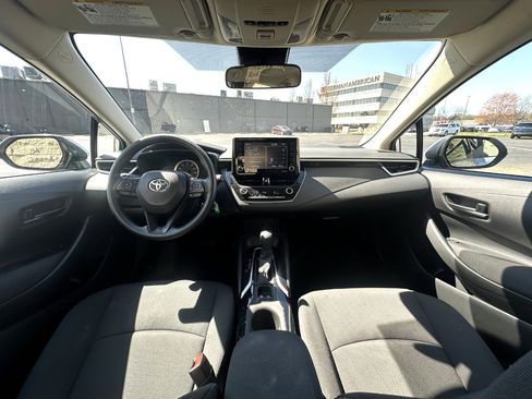 Used 2022 Toyota Corolla LE image 13