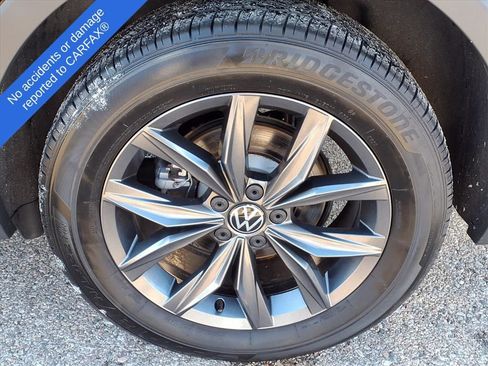 Used 2022 Volkswagen Tiguan SE image 9