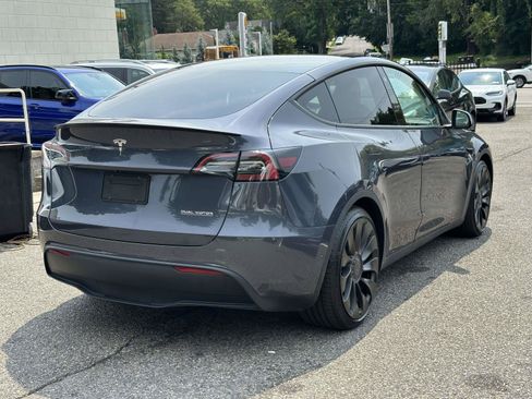 Used 2022 Tesla Model Y Performance AWD/4WD image 3