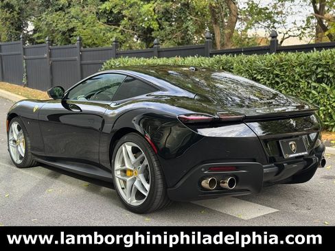 Used 2022 Ferrari Roma image 6