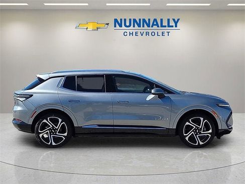 New 2026 Chevrolet Equinox EV LT image 6