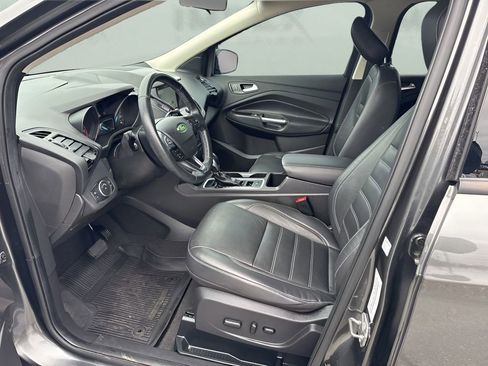 Used 2019 Ford Escape SE image 9