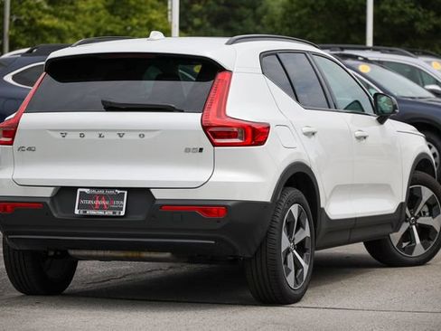 Certified 2026 Volvo XC40 B5 Plus AWD/4WD image 3