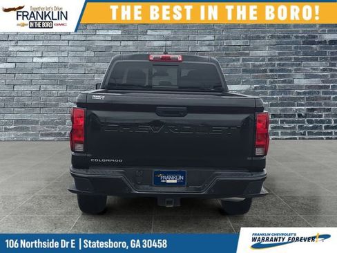 Used 2024 Chevrolet Colorado W/T w/ Technology Package AWD/4WD image 4