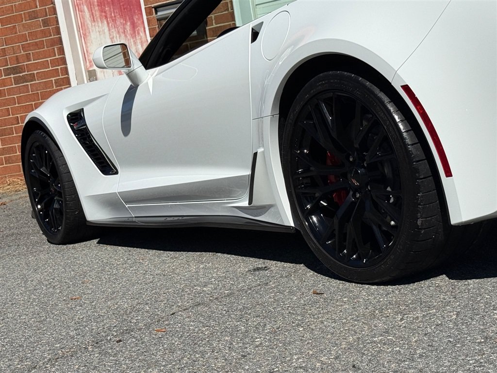Used 2019 Chevrolet Corvette Z06 RWD image 24