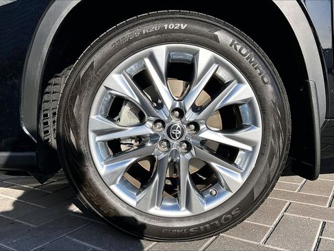Used 2023 Toyota Highlander Limited AWD/4WD image 9