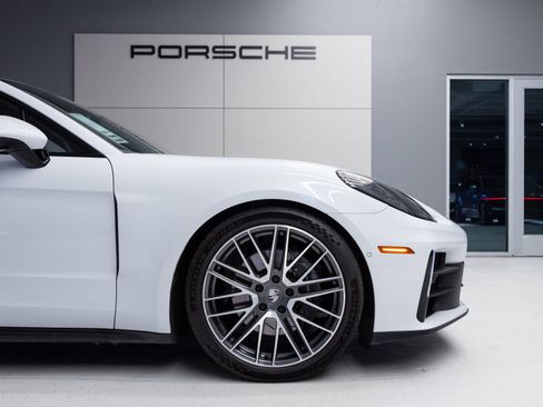 Certified 2024 Porsche Panamera RWD image 11