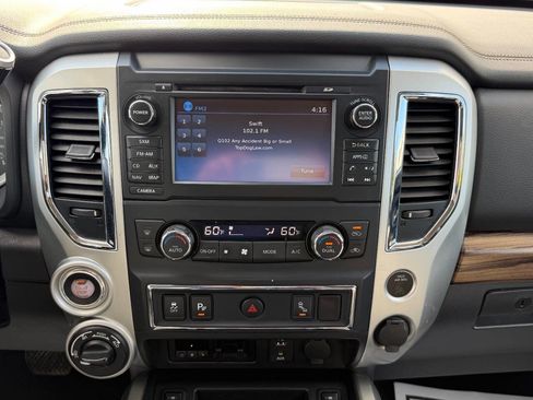 Used 2017 Nissan Titan SL w/ SL Towing Convenience Package AWD/4WD image 20