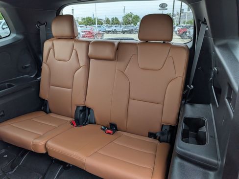 Used 2025 Kia Telluride AWD image 35
