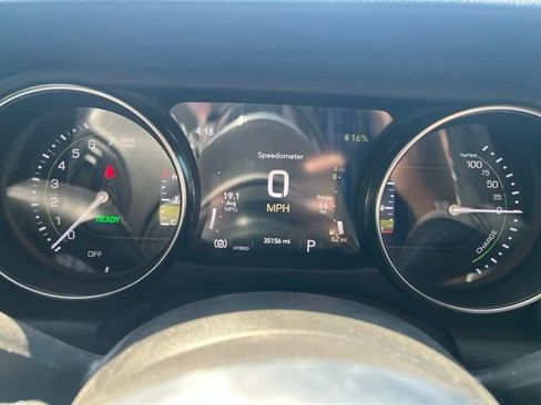 Certified 2022 Jeep Wrangler Unlimited Sahara w/ Cold Weather Group AWD/4WD image 19