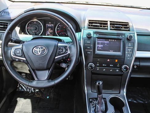Used 2017 Toyota Camry SE FWD image 15