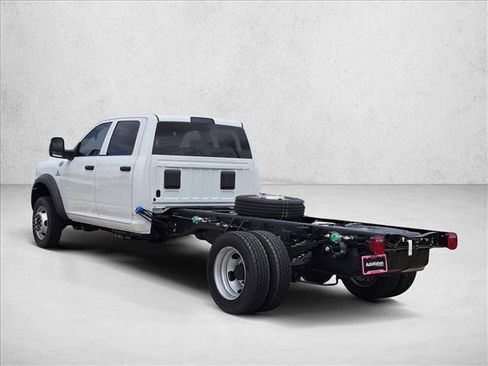 New 2026 RAM 5500 Tradesman w/ Chrome Appearance Group AWD/4WD image 8