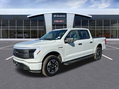 Used 2023 Ford F150 Lightning XLT image 1