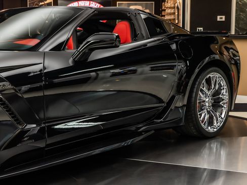 Used 2017 Chevrolet Corvette Z06 image 30