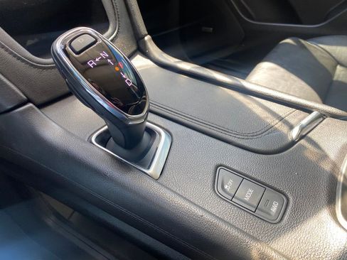 Used 2017 Cadillac XT5 Luxury image 27