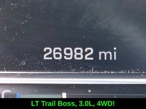 Used 2024 Chevrolet Silverado 1500 LT Trail Boss w/ LT Trail Boss Premium Package AWD/4WD image 31