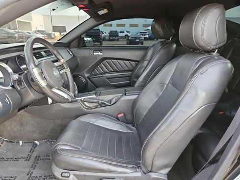 Used 2014 Ford Mustang GT Premium w/ Comfort Package RWD image 21