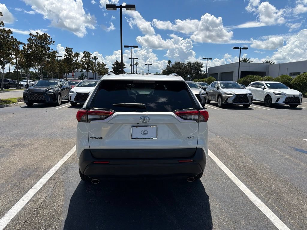 Used 2021 Toyota RAV4 XLE Premium FWD image 7