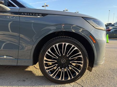 Used 2025 Lincoln Aviator Black Label image 9