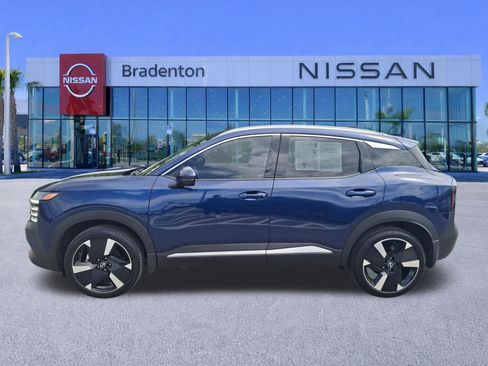 Used 2025 Nissan Kicks SR FWD image 8