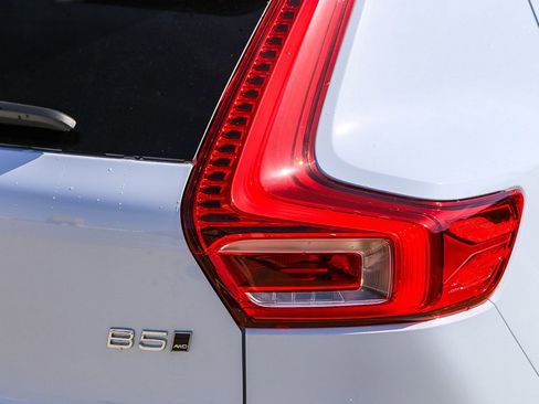 New 2026 Volvo XC40 B5 Plus w/ Protection Package Premier AWD/4WD image 9