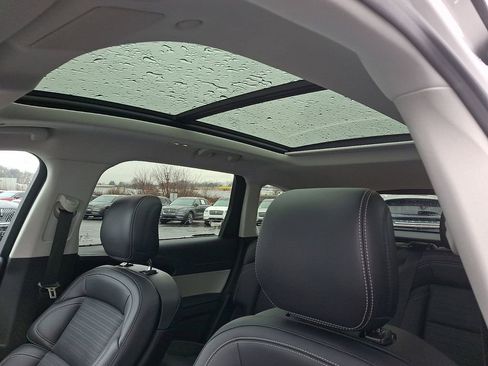 Certified 2024 Lincoln Nautilus Reserve w/ Equipment Group 203A image 14