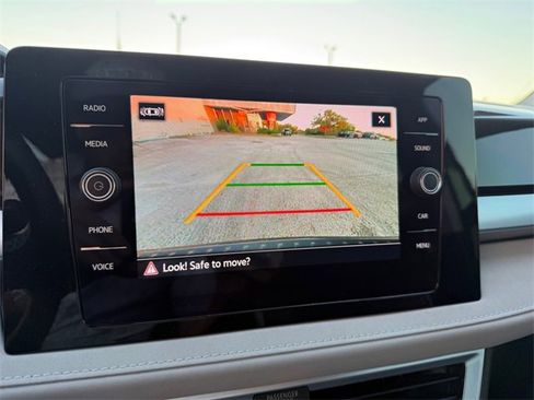 New 2025 Volkswagen Taos SE image 13