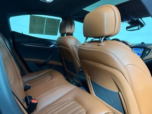 Used 2019 Maserati Ghibli S GranLusso RWD image 29