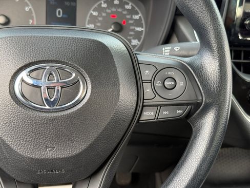 Used 2024 Toyota Corolla LE image 24