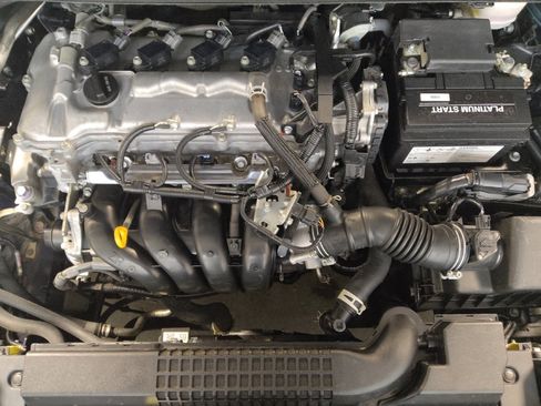 Used 2022 Toyota Corolla LE FWD image 30