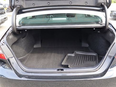 Used 2024 Toyota Camry SE image 33