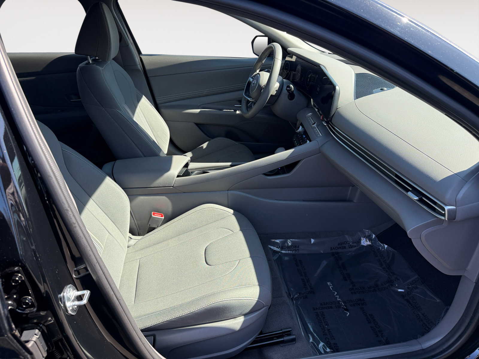 Used 2023 Hyundai Elantra SEL w/ Convenience Package FWD image 19