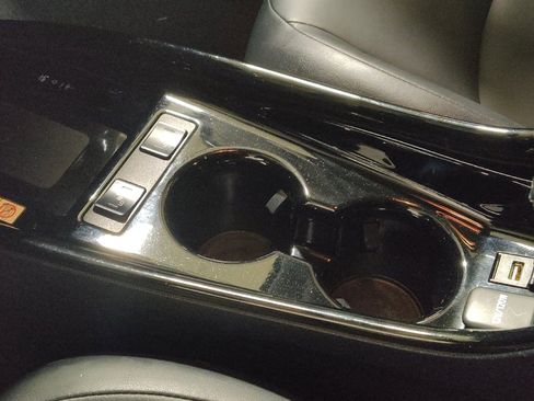 Used 2021 Toyota Prius XLE image 26