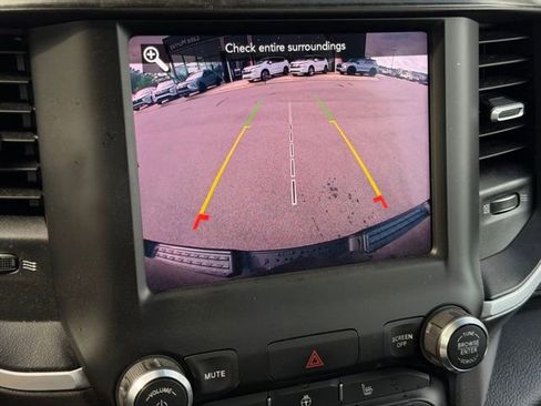 Used 2020 RAM 1500 Big Horn AWD/4WD image 36